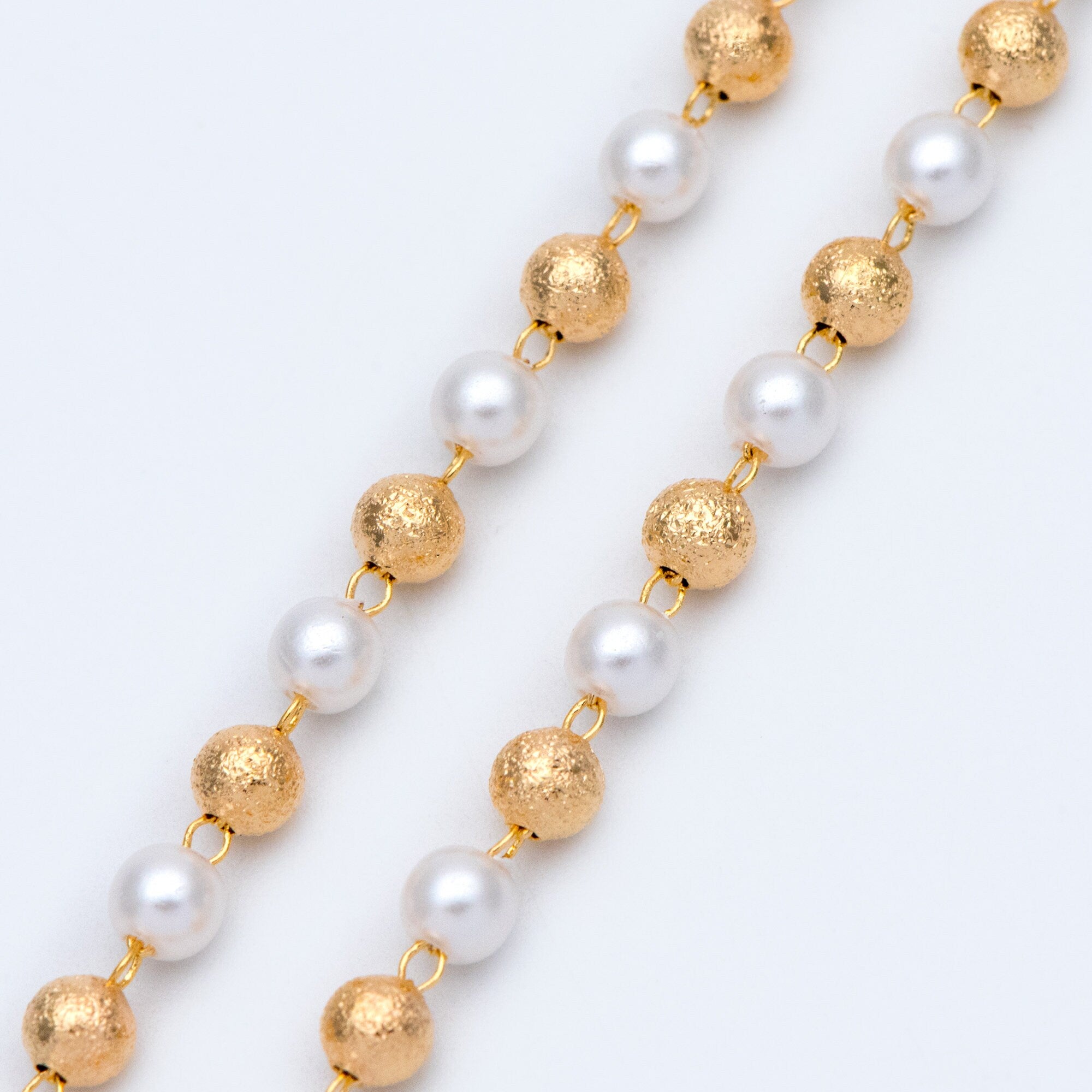 Gold Faux Pearl Beaded Chain, 18K Gold plated Brass Chain, Round Faux Pearl and Beads 4mm (LK-189) / 1 meter= 3.3ft